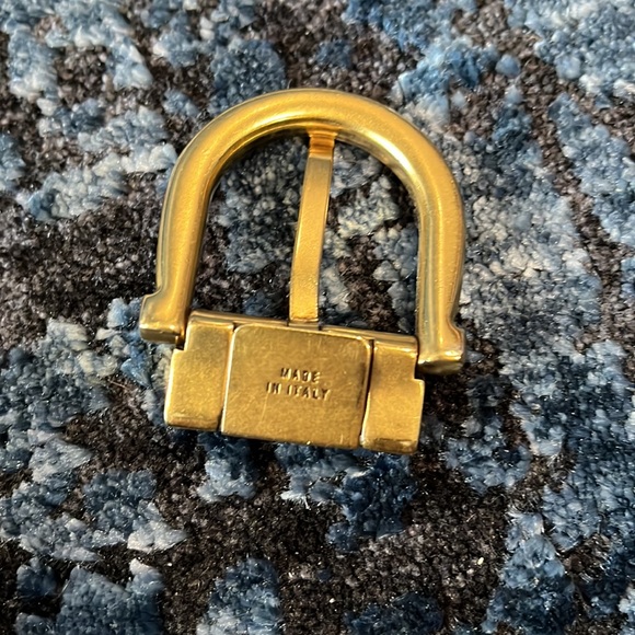 Vintage Salvatore Ferragamo Gold single gancio buckle - Picture 2 of 3